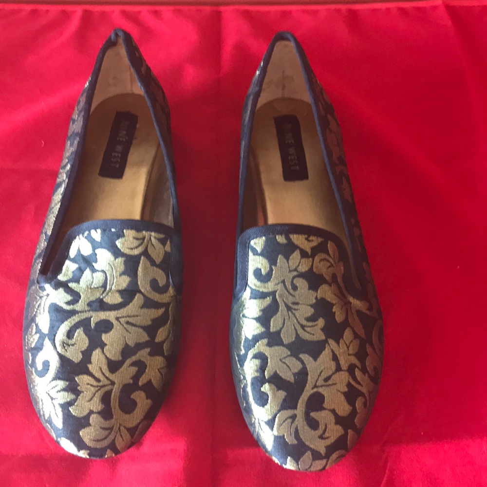 Nine West slipper shoes 8 M. gold/black Never worn
